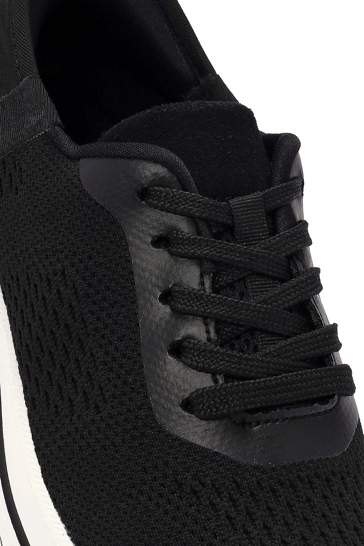 Derimod Zero Kadın Siyah Bağcıklı Kalın Tabanlı Sneaker - Image 9