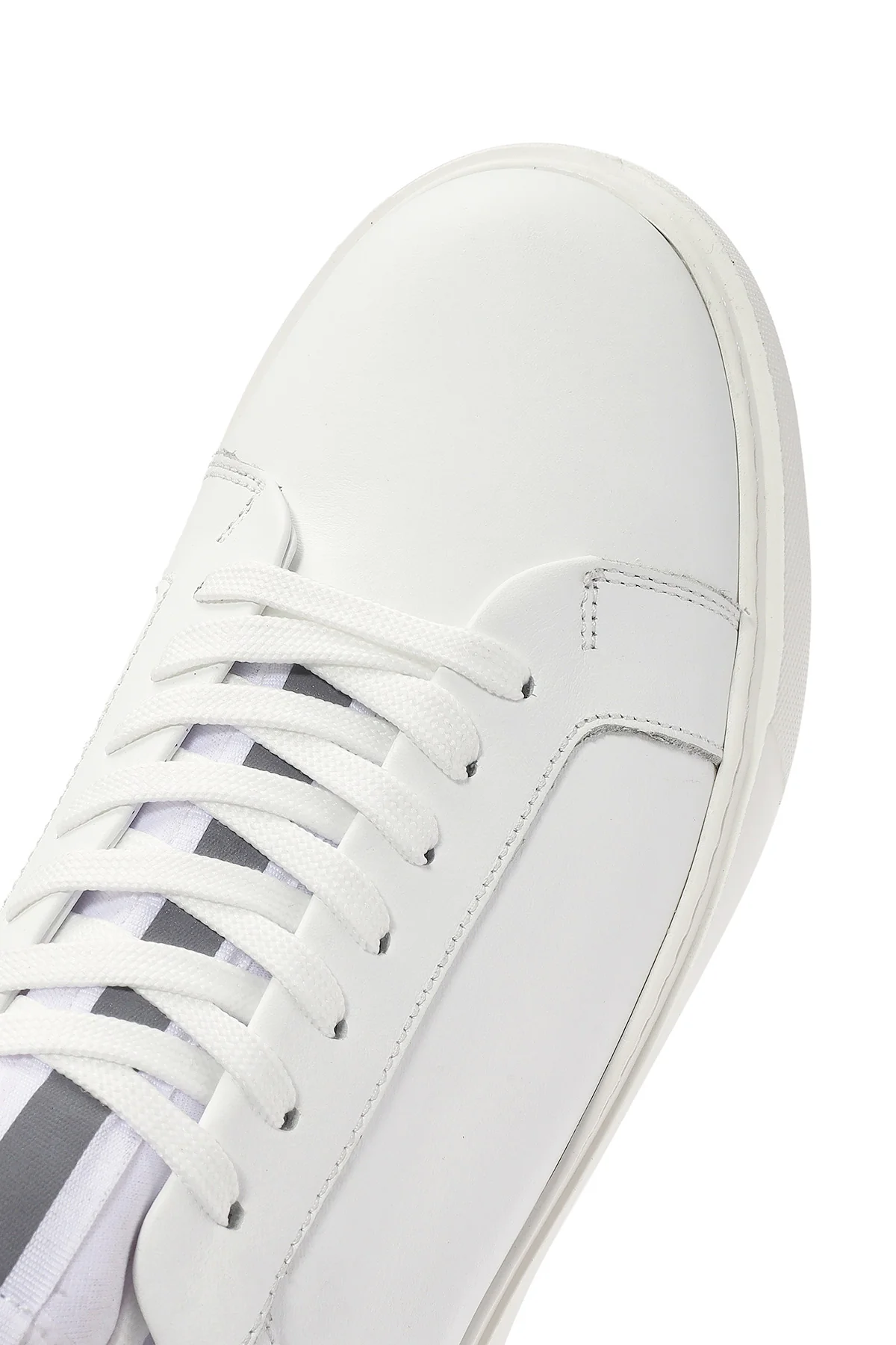 Erkek Beyaz Bağcıklı Deri Sneaker - Image 9