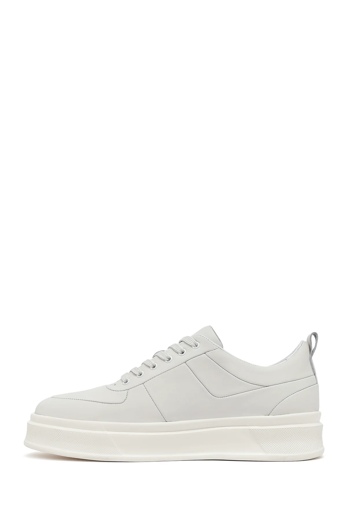 Erkek Beyaz Bağcıklı Kalın Tabanlı Deri Sneaker - Image 2