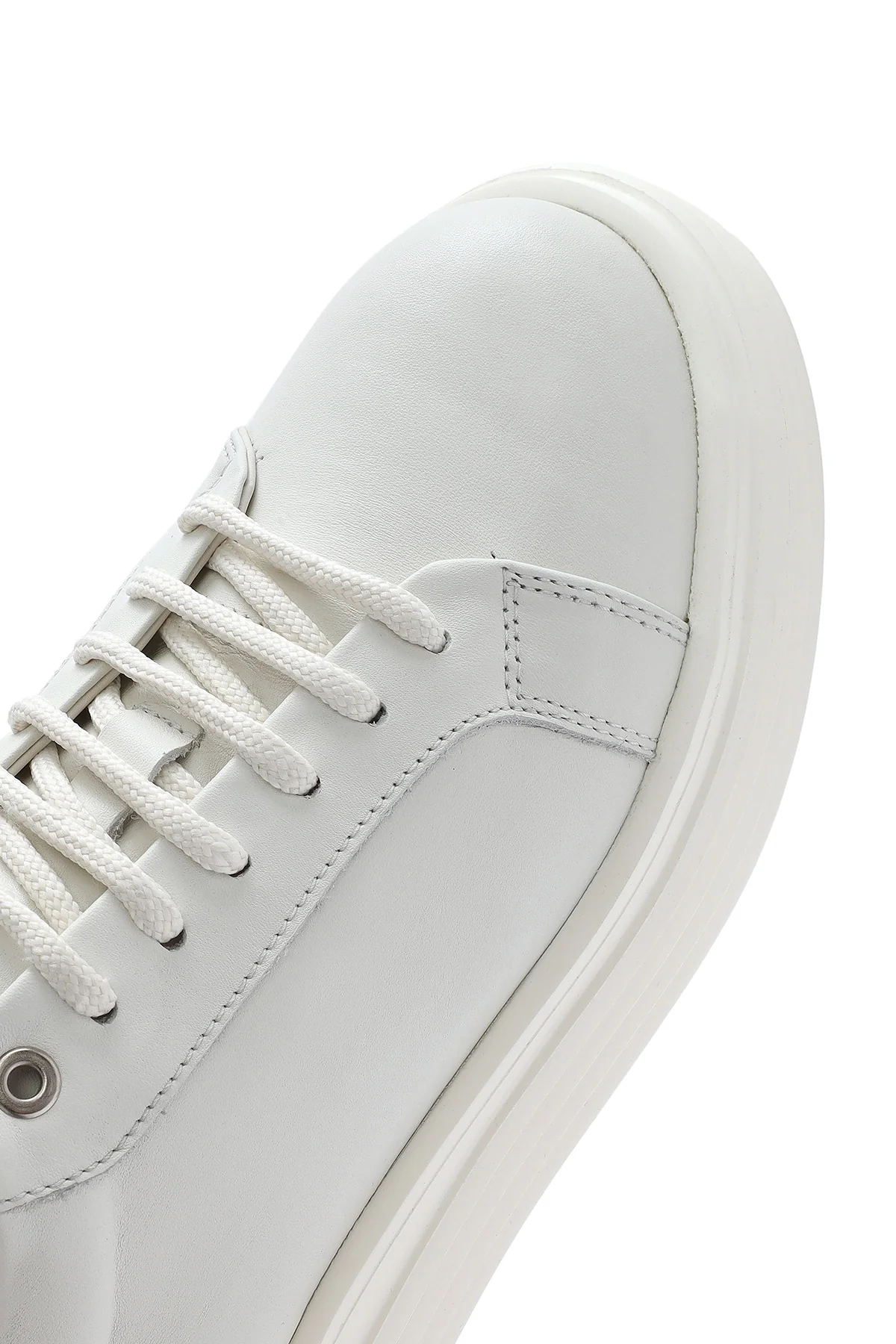 Erkek Beyaz Kalın Tabanlı Bağcıklı Deri Sneaker - Image 9