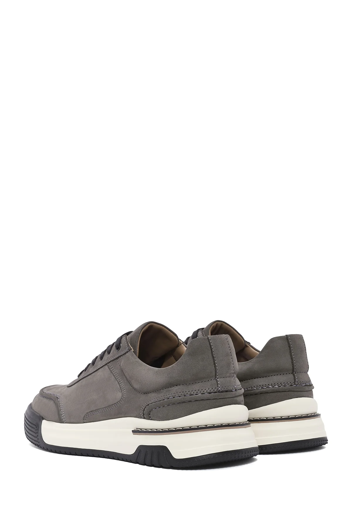 Erkek Gri Bağcıklı Kalın Tabanlı Nubuk Deri Sneaker - Image 5