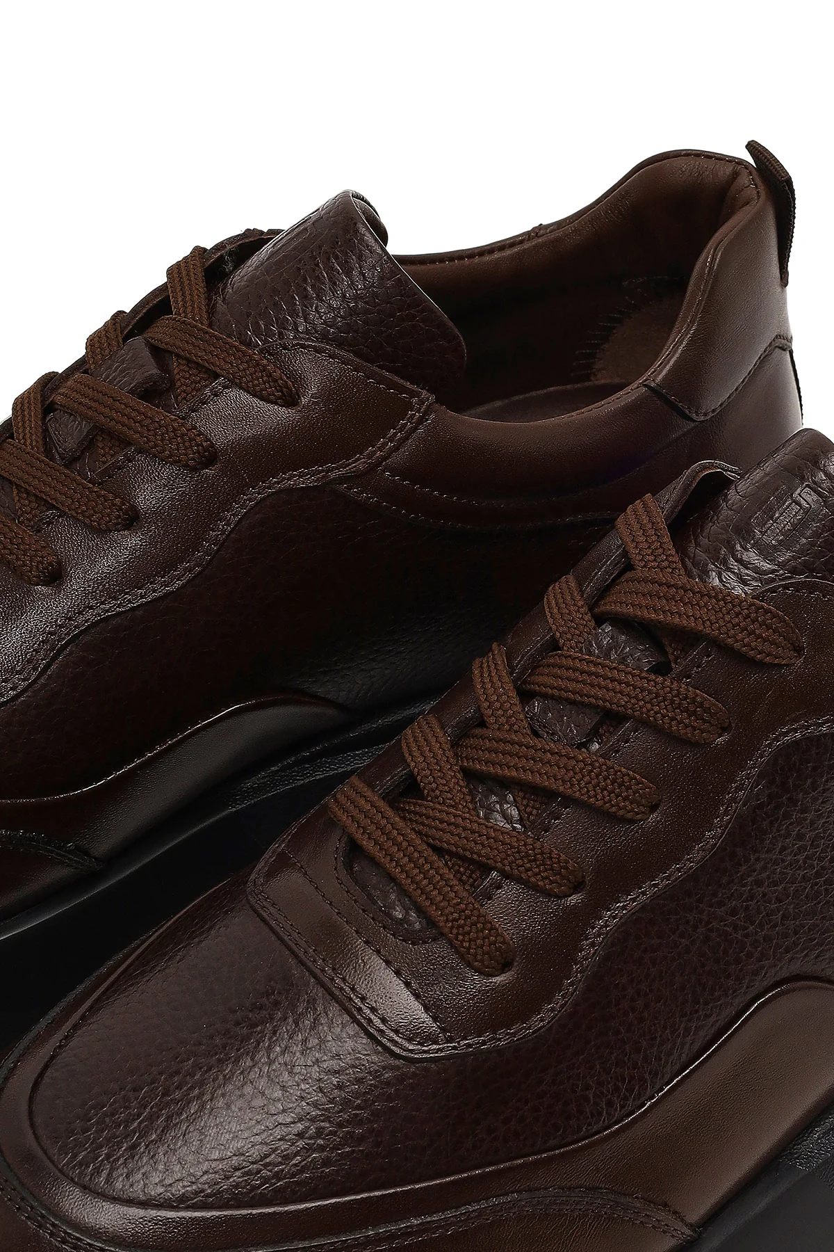 Erkek Kahverengi Bağcıklı Kalın Tabanlı Deri Sneaker - Image 10