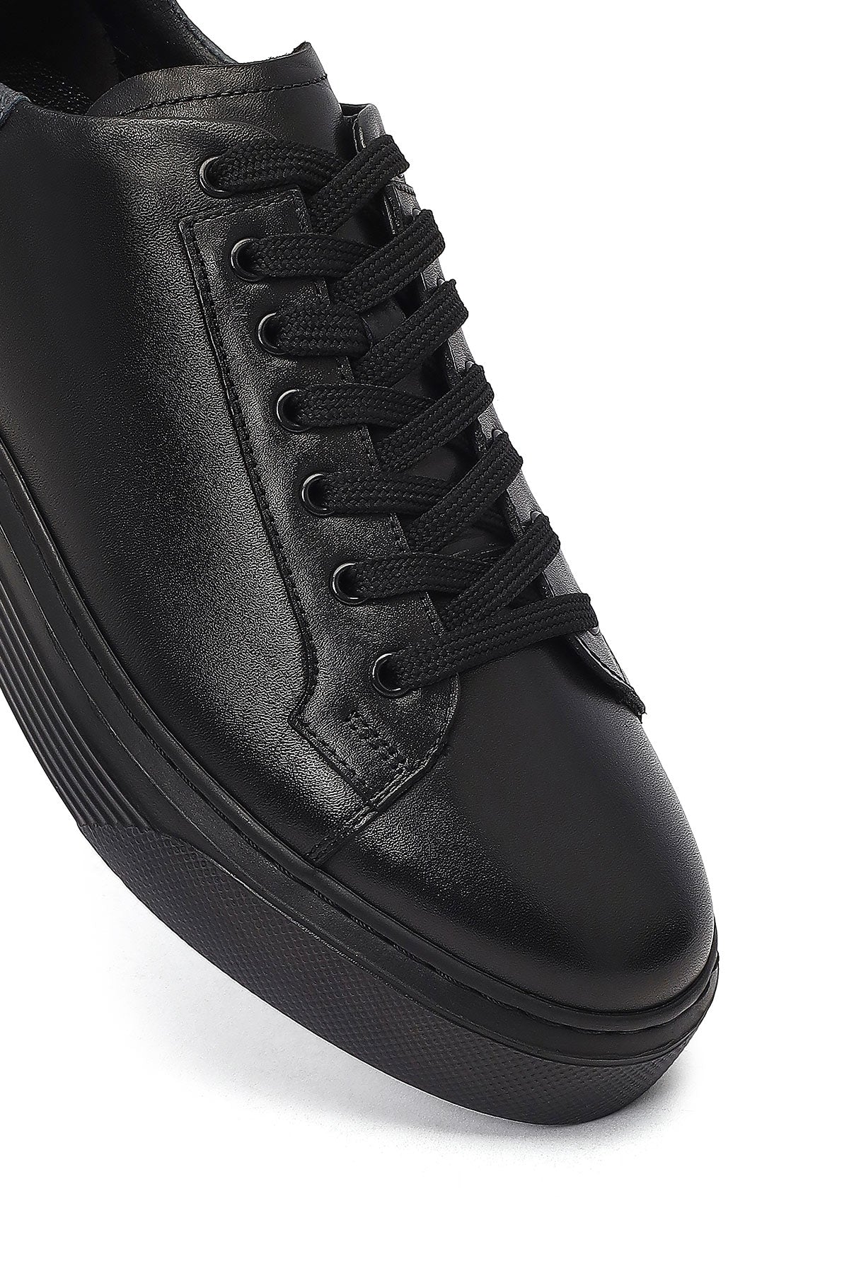 Erkek Siyah Bağcıklı Kalın Tabanlı Deri Sneaker - Image 9