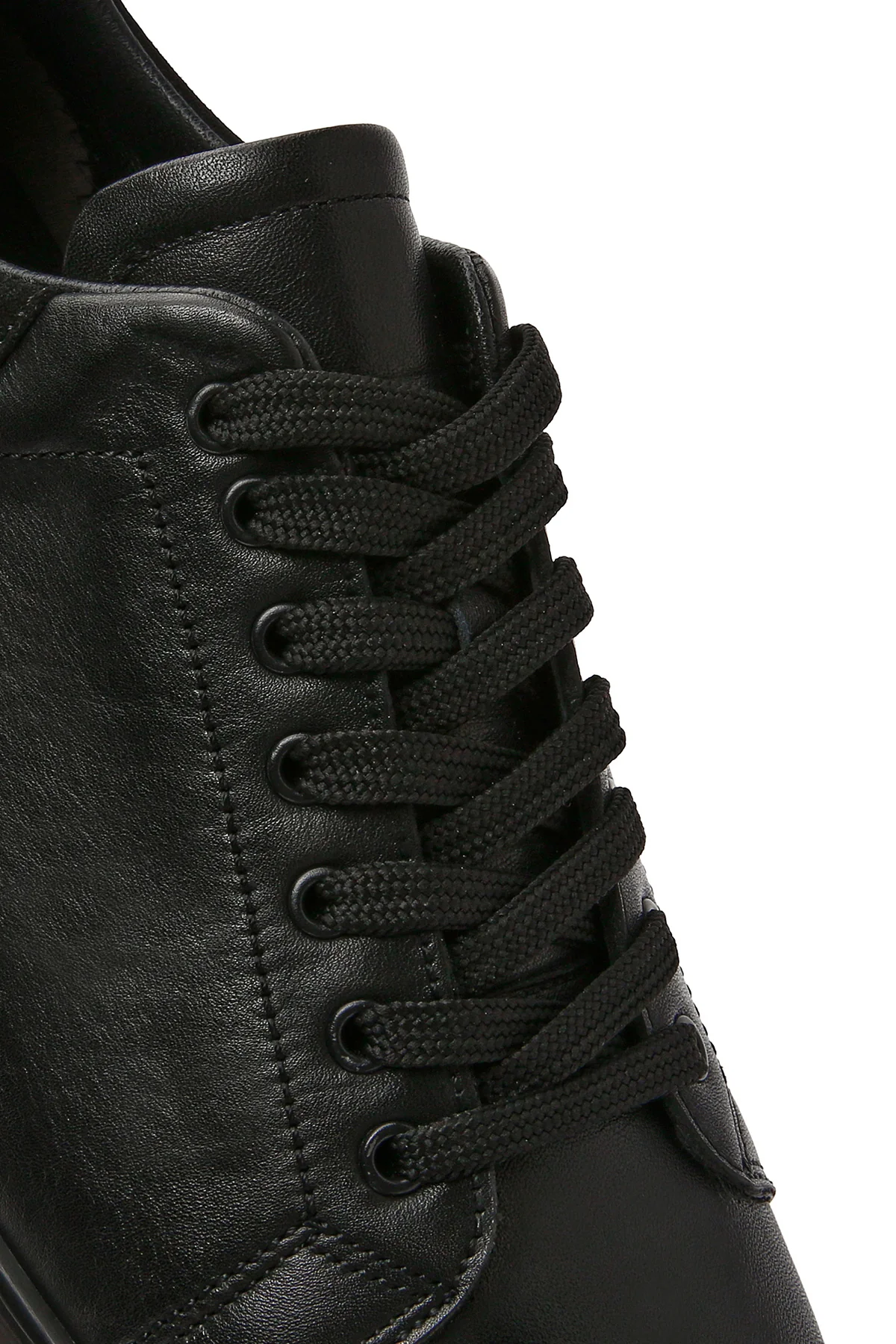 Erkek Siyah Bağcıklı Kalın Tabanlı Deri Sneaker - Image 10