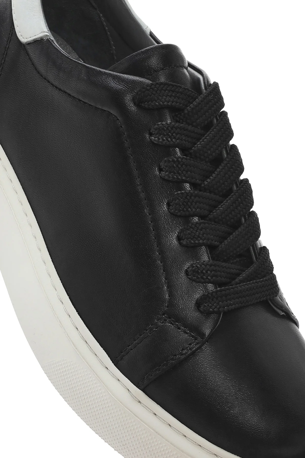 Erkek Siyah Bağcıklı Kalın Tabanlı Deri Sneaker - Image 9
