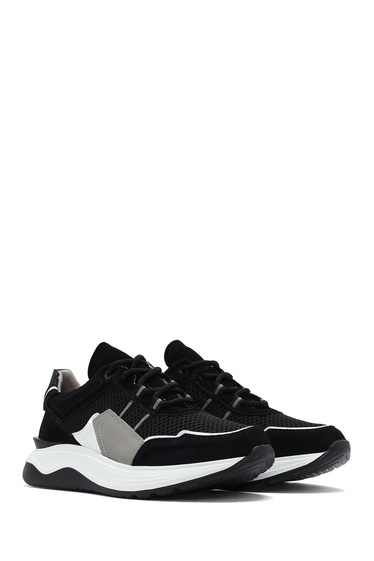 Erkek Siyah Bağcıklı Kalın Tabanlı Deri Sneaker - Image 3