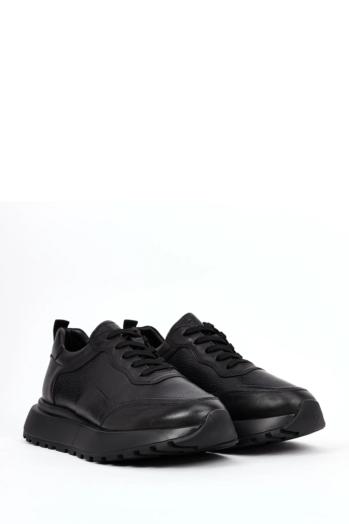Erkek Siyah Bağcıklı Kalın Tabanlı Deri Sneaker - Image 3