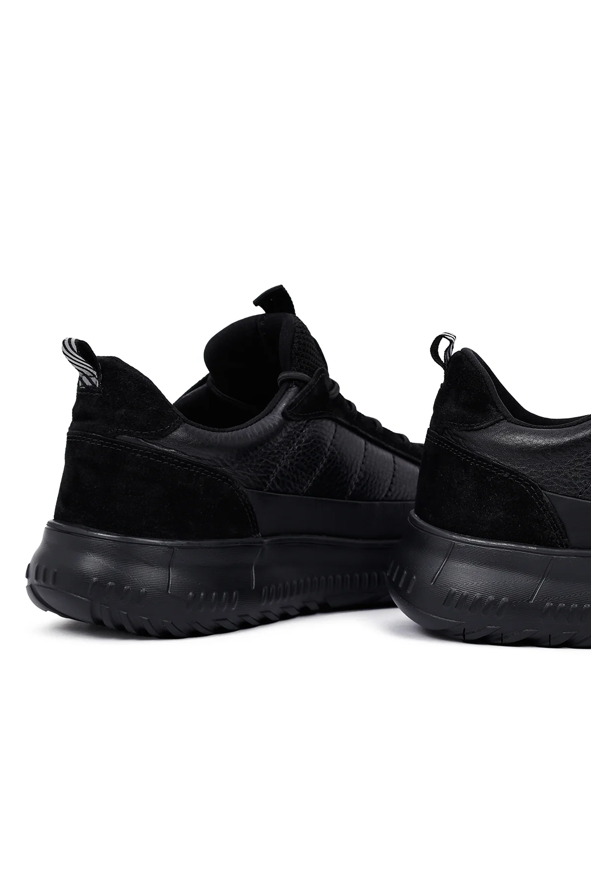 Erkek Siyah Bağcıklı Kalın Tabanlı Deri Sneaker - Image 9