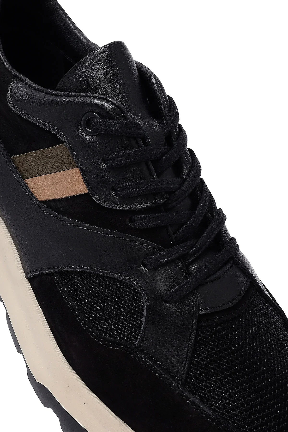 Erkek Siyah Bağcıklı Kalın Tabanlı Deri Sneaker - Image 9