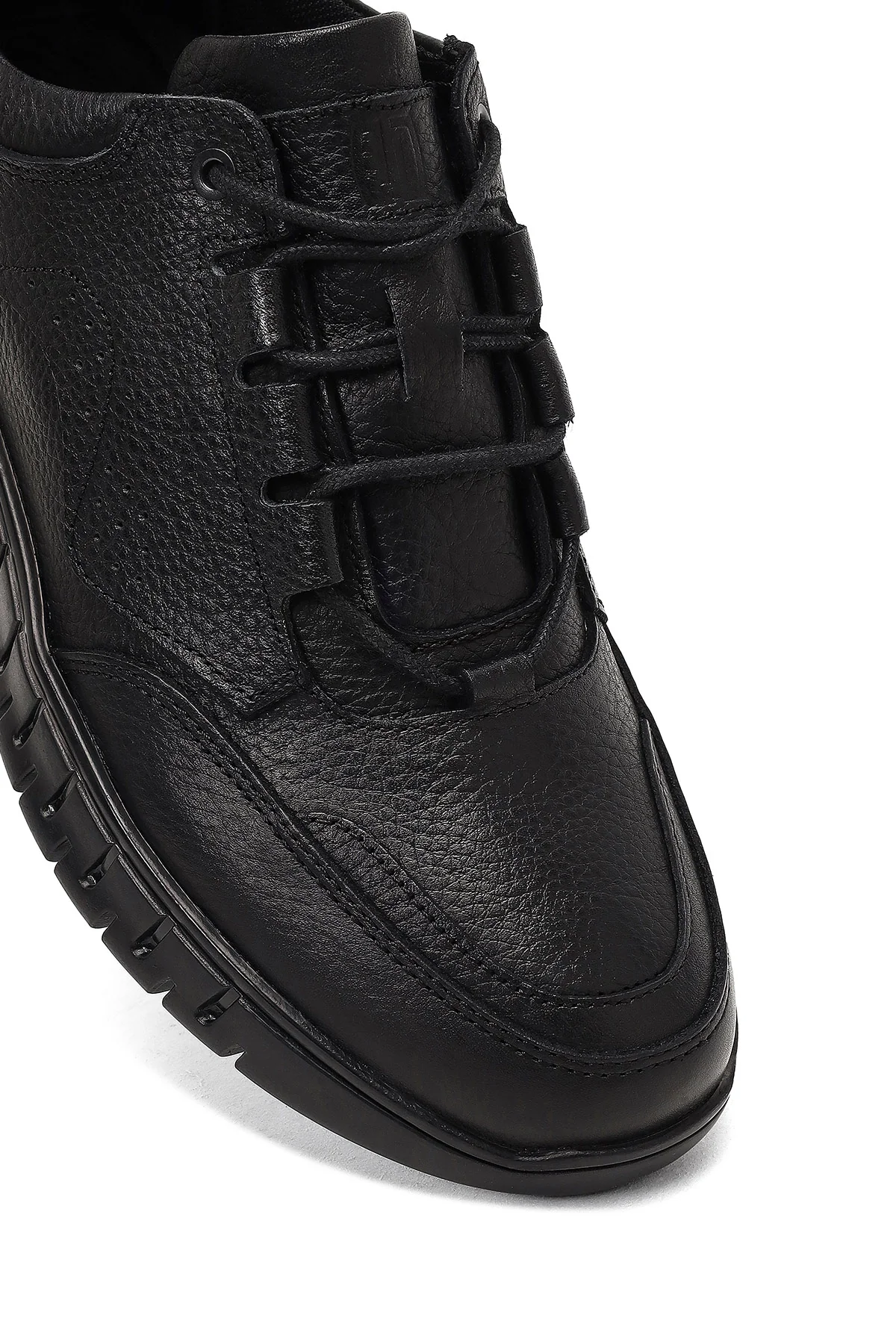 Erkek Siyah Bağcıklı Kalın Tabanlı Deri Casual Sneaker - Image 9