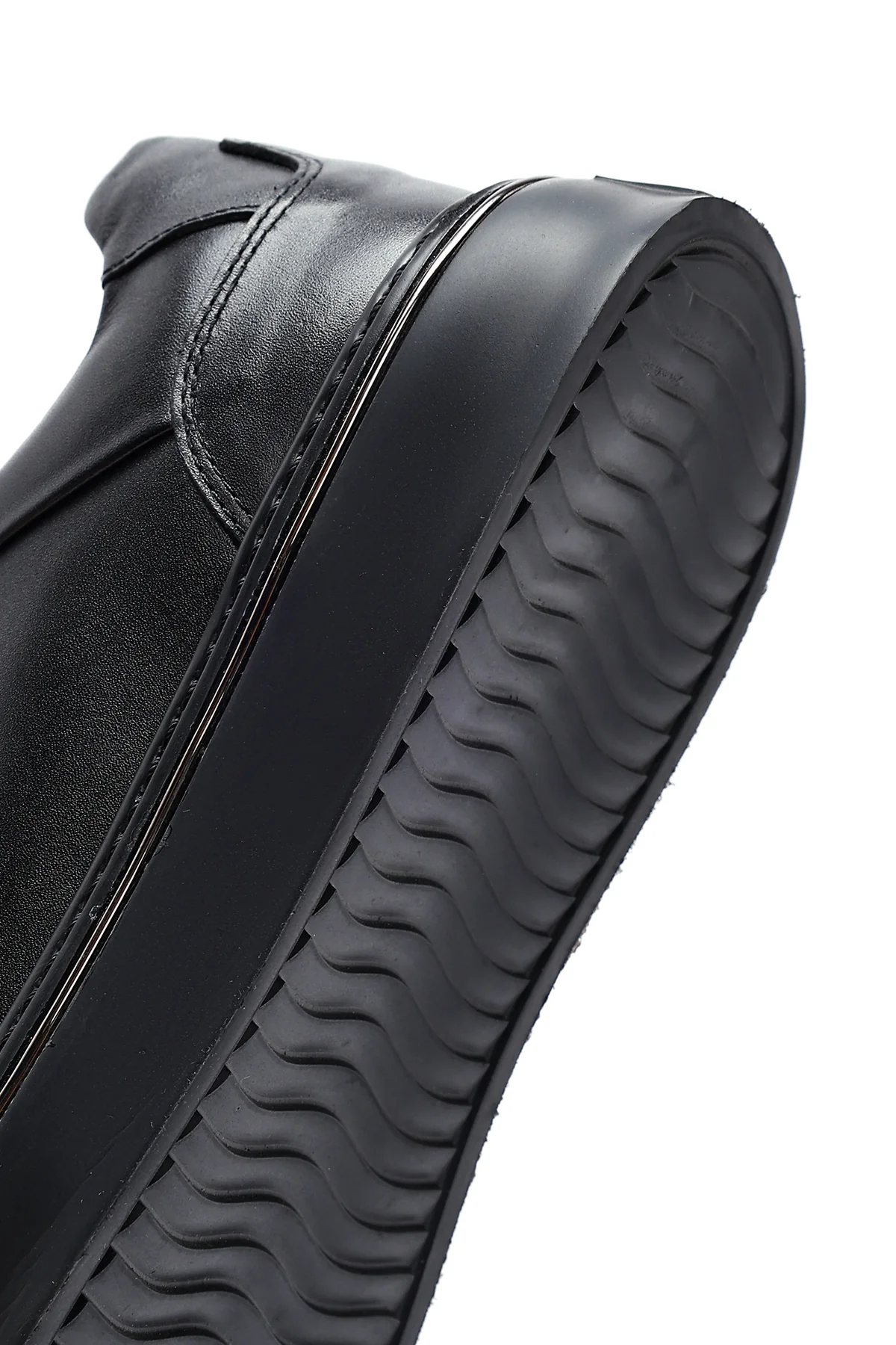 Erkek Siyah Bağcıklı Kalın Tabanlı Deri Sneaker - Image 9