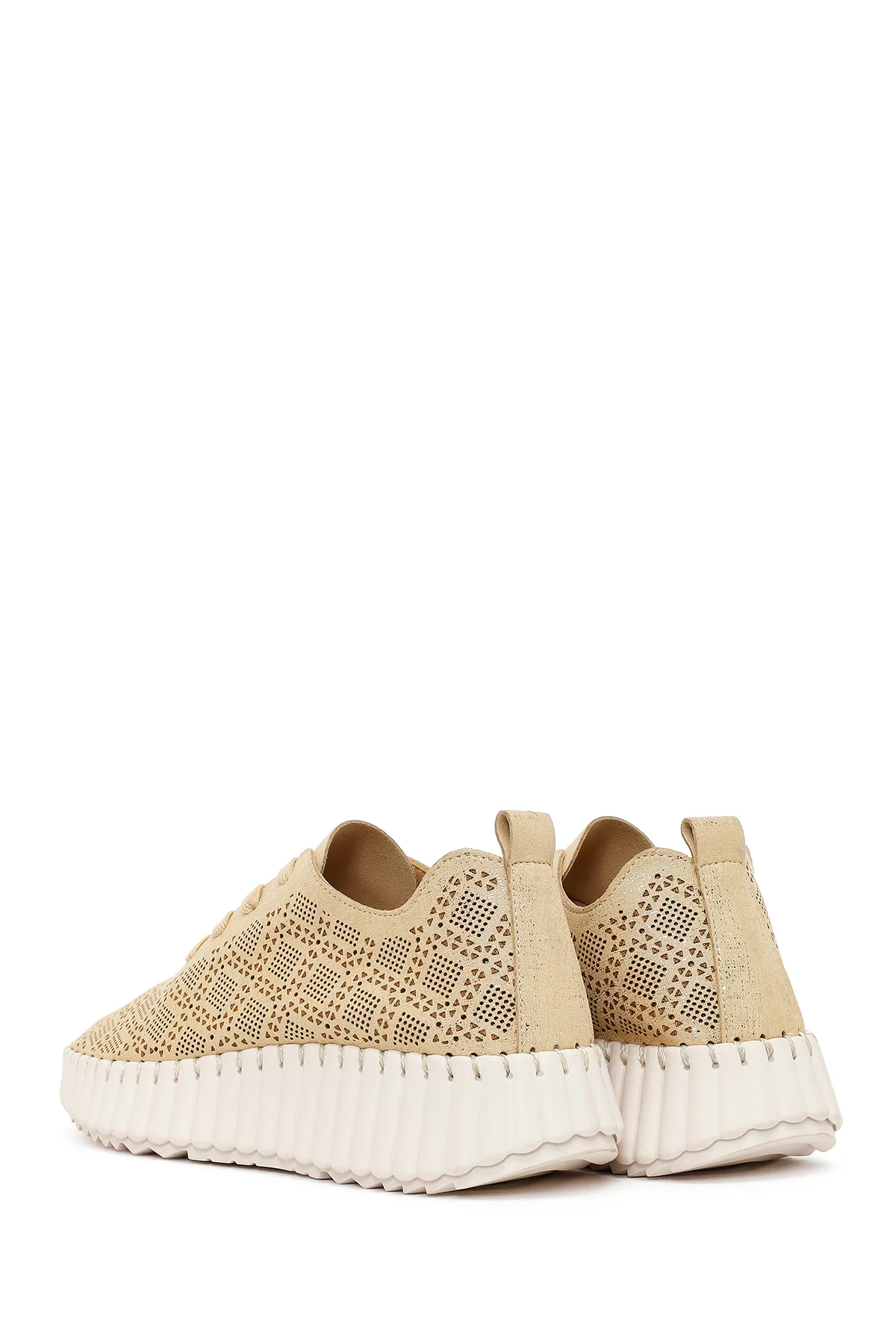 Kadın Altın Bağcıklı Kalın Tabanlı Desenli Sneaker - Image 6