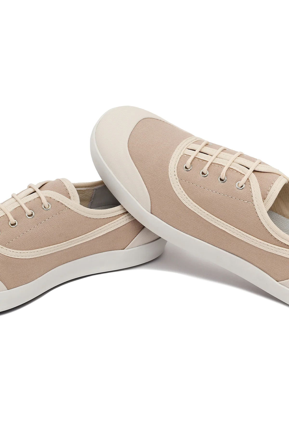 Kadın Bej Bağcıklı Deri Sneaker - Image 11