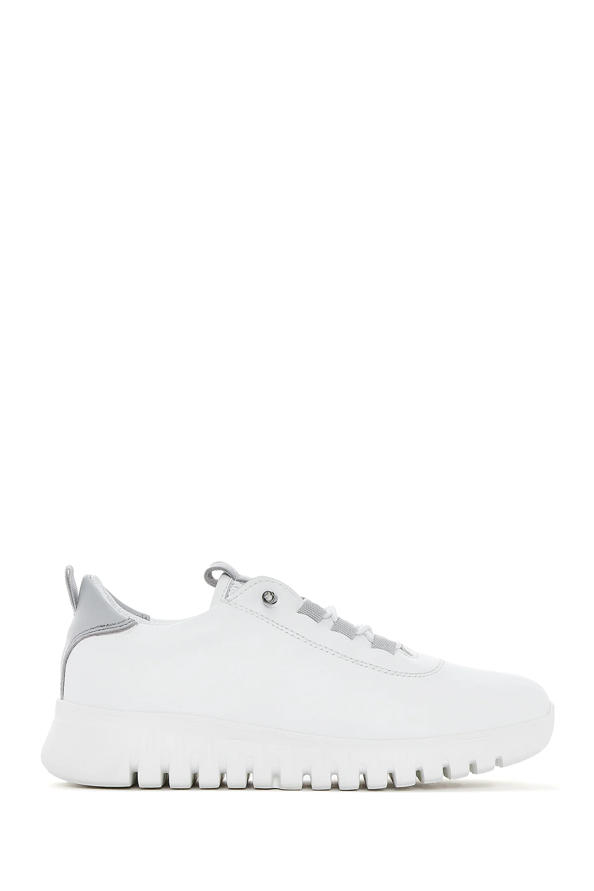 Kadın Beyaz Bağcıklı Deri Sneaker