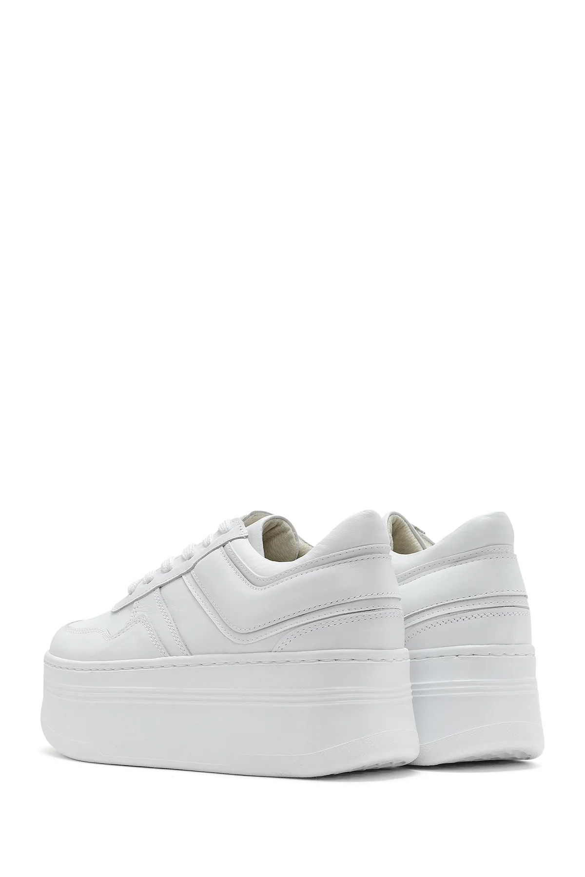 Kadın Beyaz Bağcıklı Kalın Tabanlı Deri Sneaker - Image 5