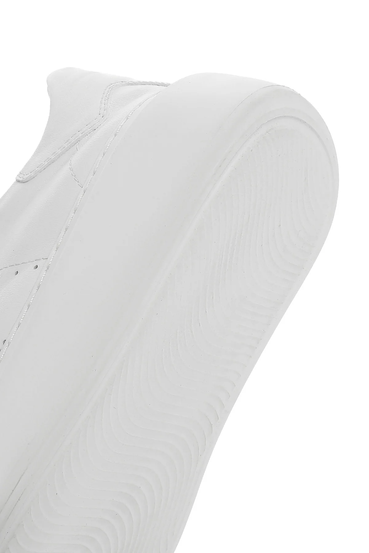 Kadın Beyaz Bağcıklı Kalın Tabanlı Deri Sneaker - Image 9