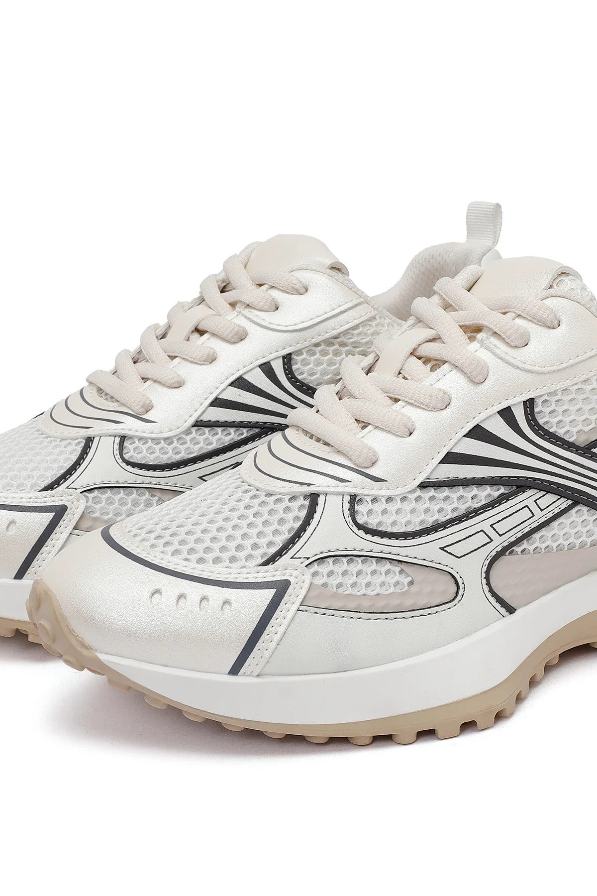 Kadın Beyaz Bağcıklı Kalın Tabanlı Sneaker - Image 9