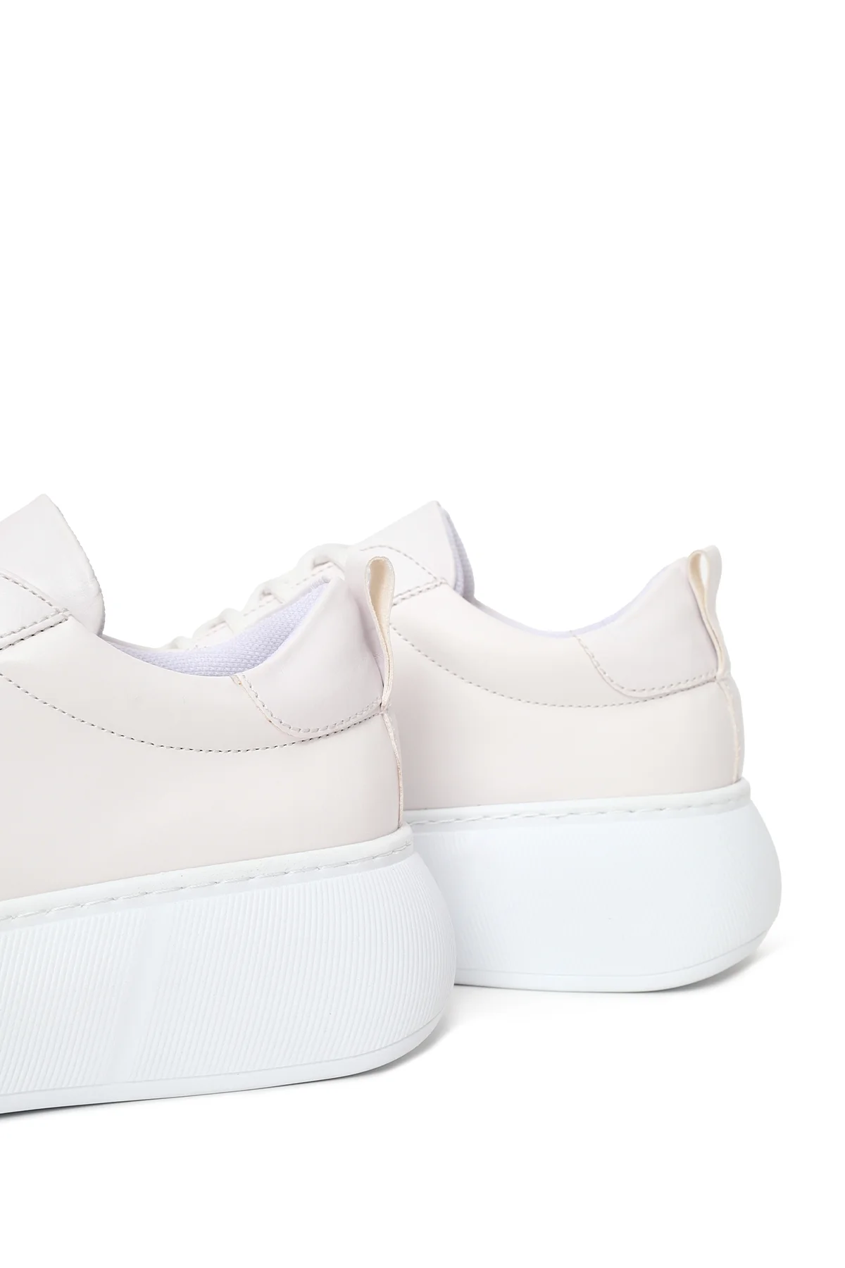 Kadın Beyaz Bağcıklı Kalın Tabanlı Sneaker - Image 11