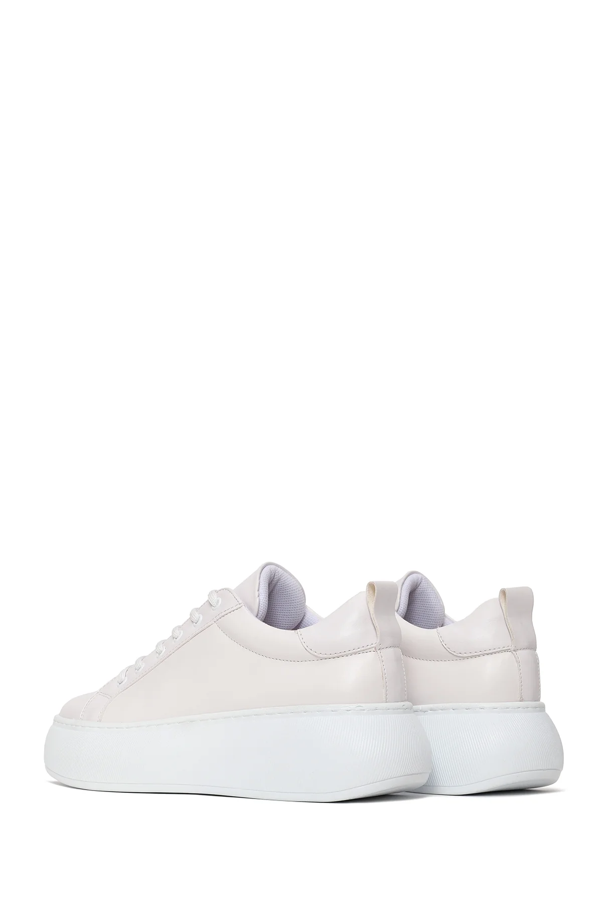 Kadın Beyaz Bağcıklı Kalın Tabanlı Sneaker - Image 6