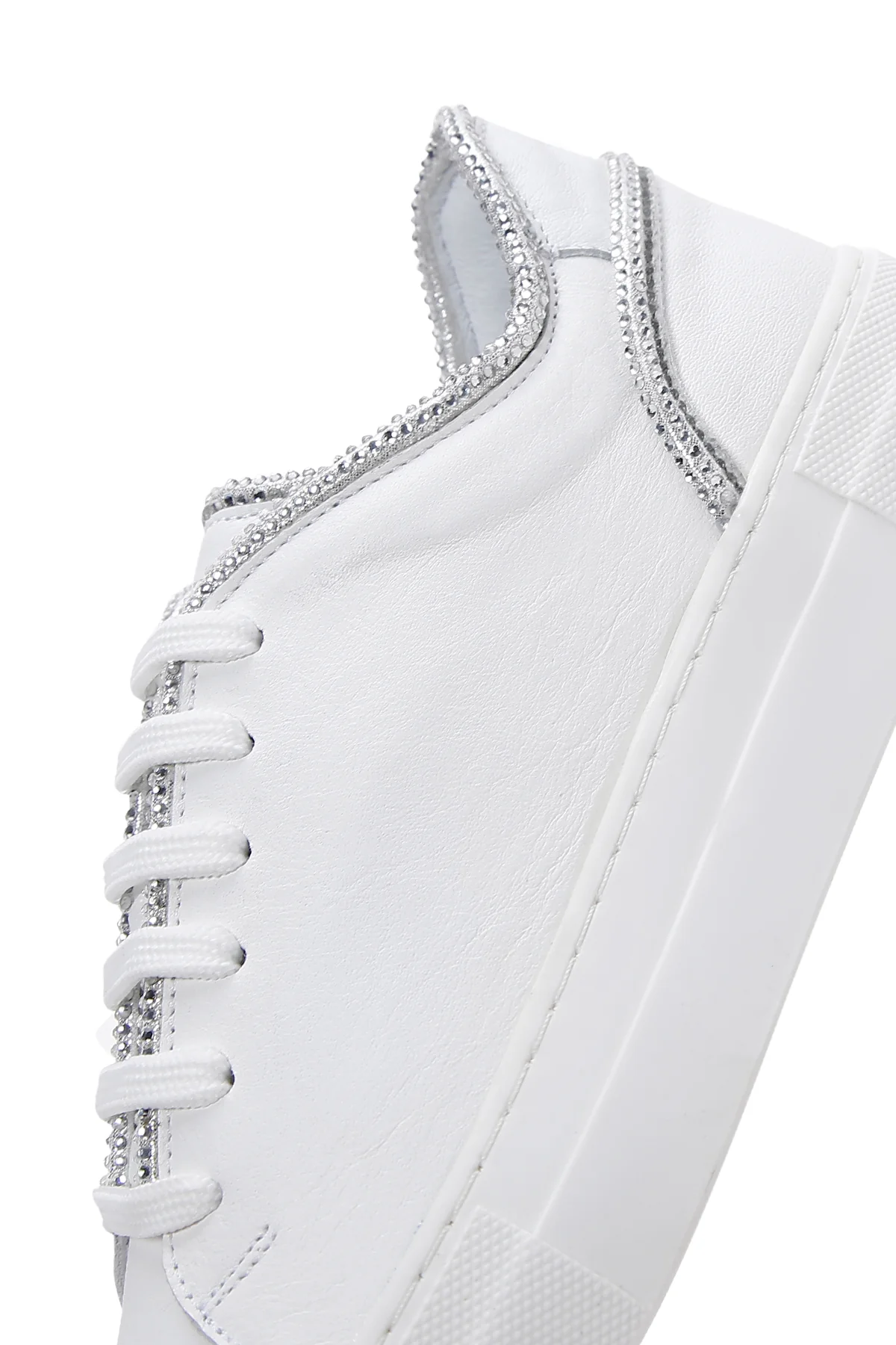 Kadın Beyaz Bağcıklı Taşlı Deri Sneaker - Image 9