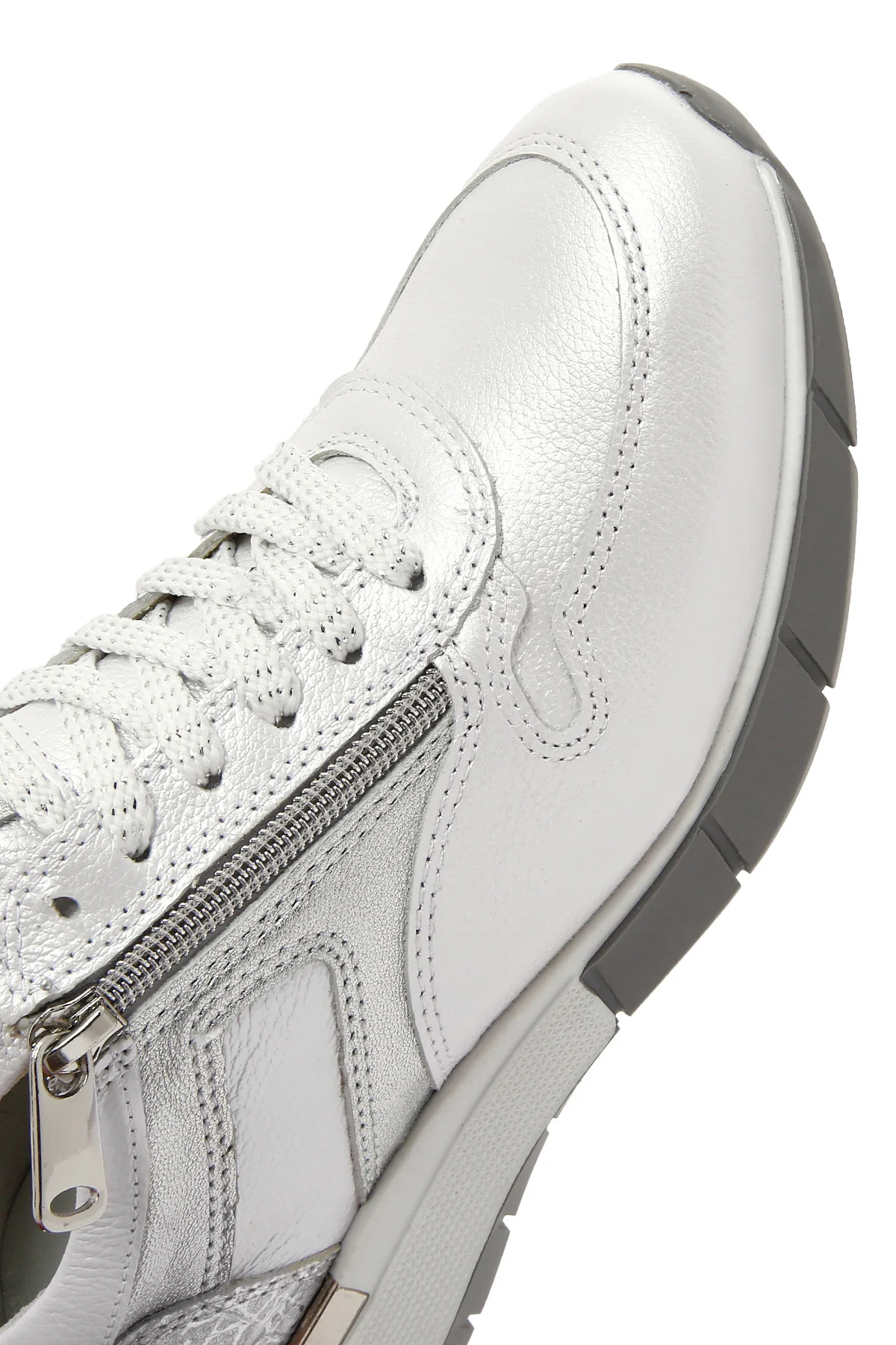 Kadın Beyaz Bağcıklı Yandan Fermuarlı Deri Sneaker - Image 10