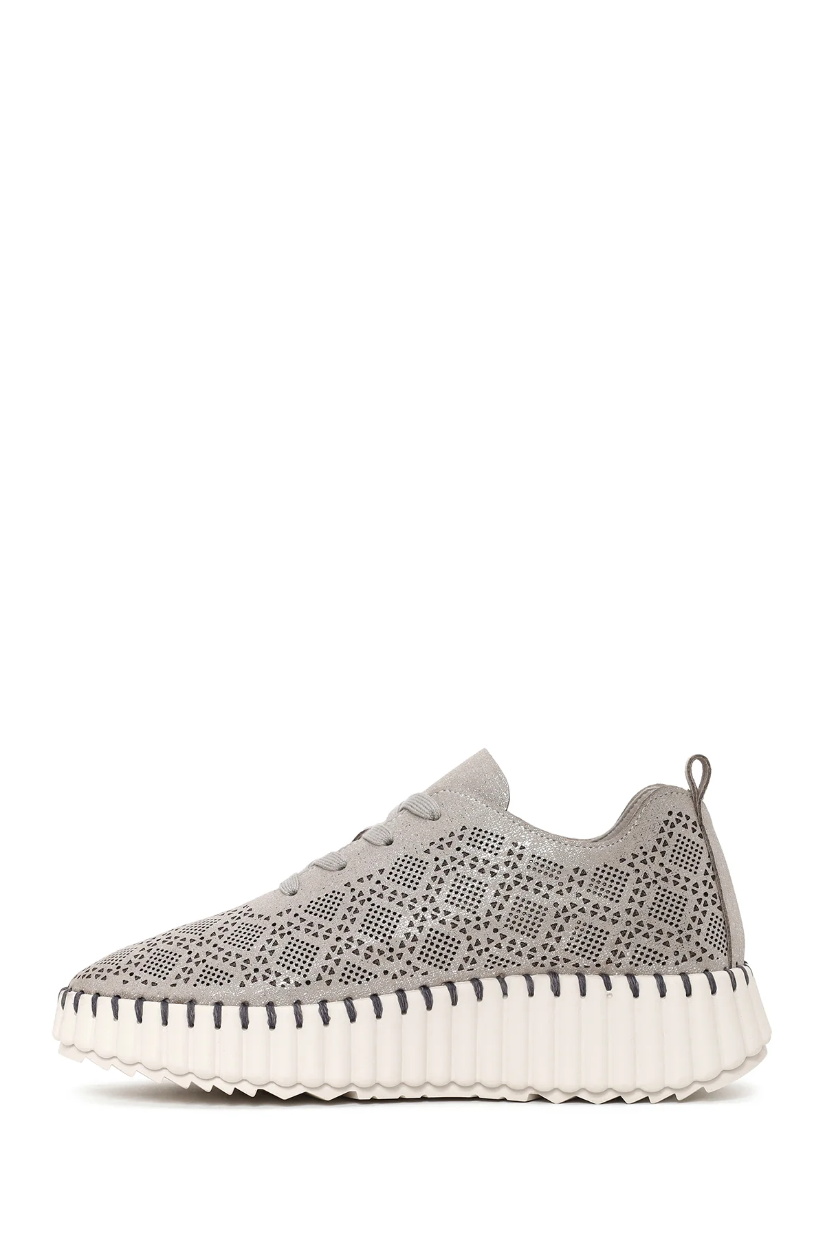 Kadın Gri Bağcıklı Kalın Tabanlı Desenli Sneaker - Image 3