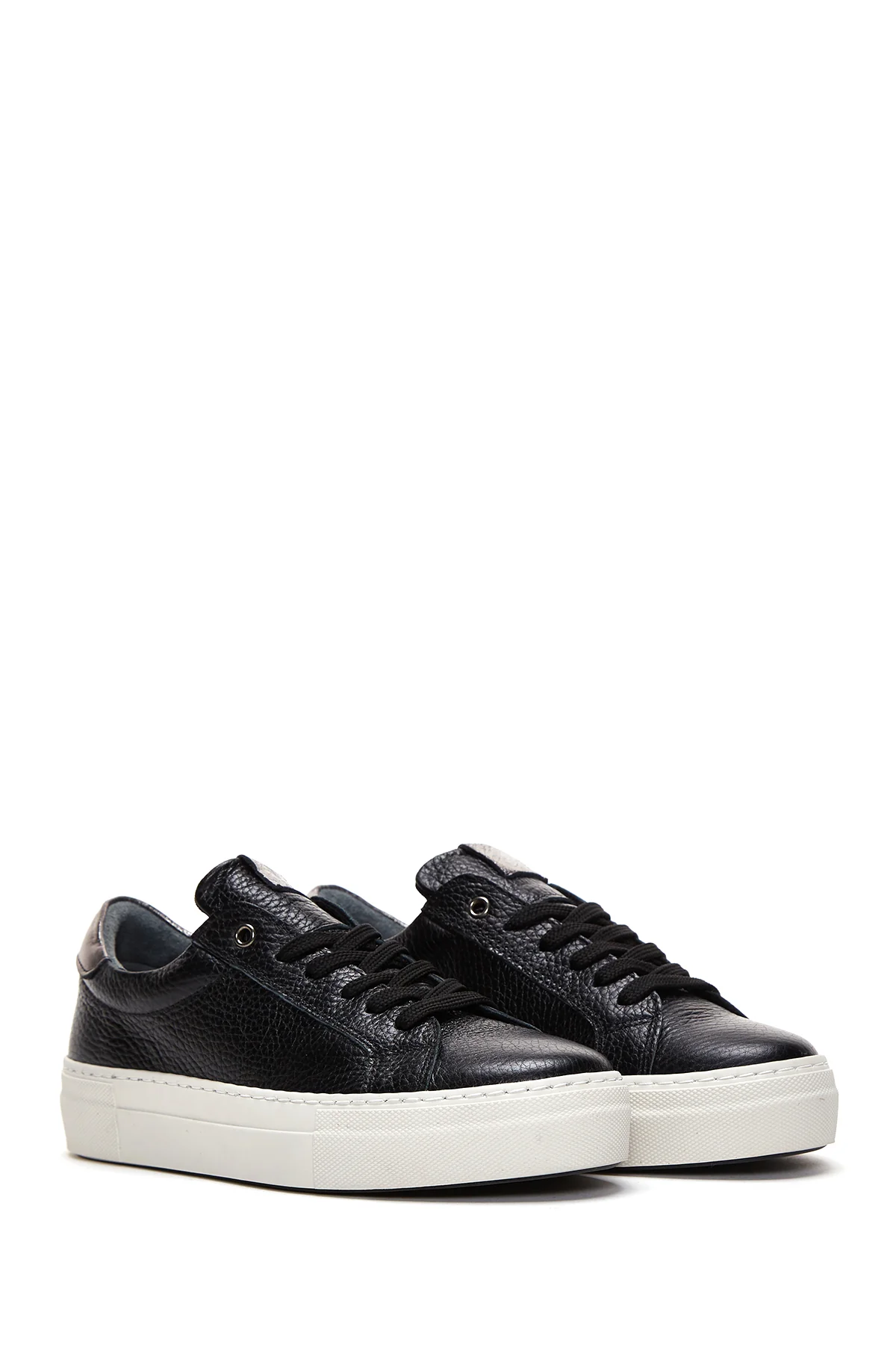 Kadın Siyah Bağcıklı Deri Sneaker - Image 3