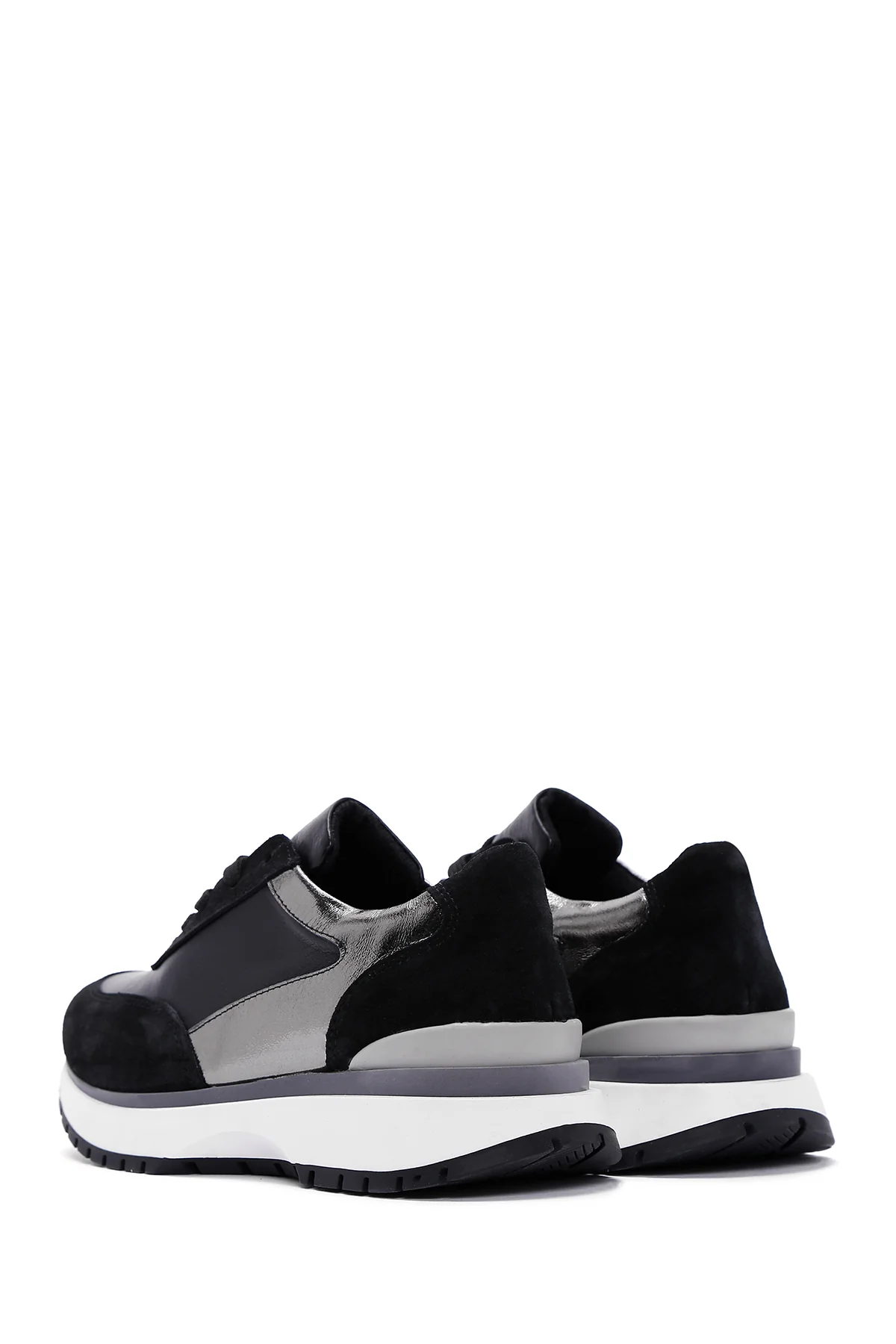 Kadın Siyah Bağcıklı Deri Sneaker - Image 5