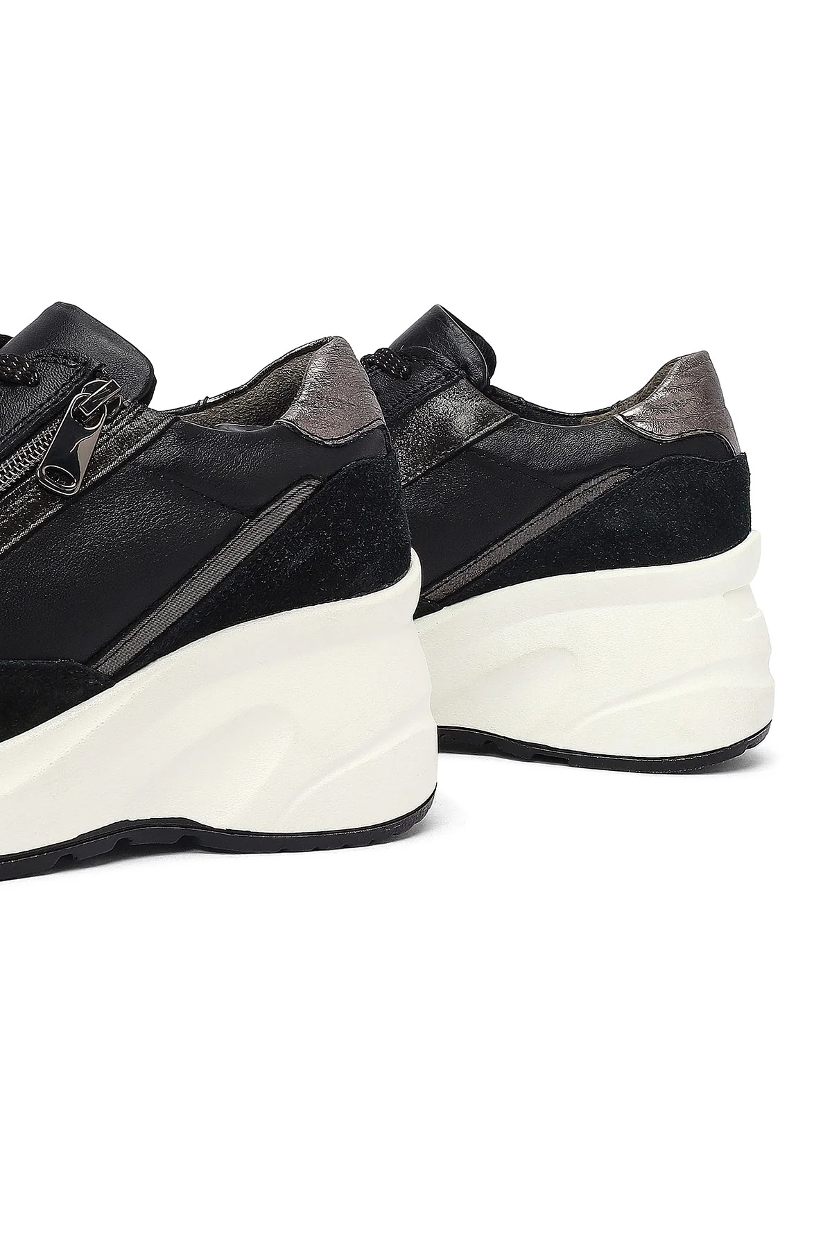 Kadın Siyah Bağcıklı Fermuar Detaylı Dolgu Topuklu Deri Sneaker - Image 11
