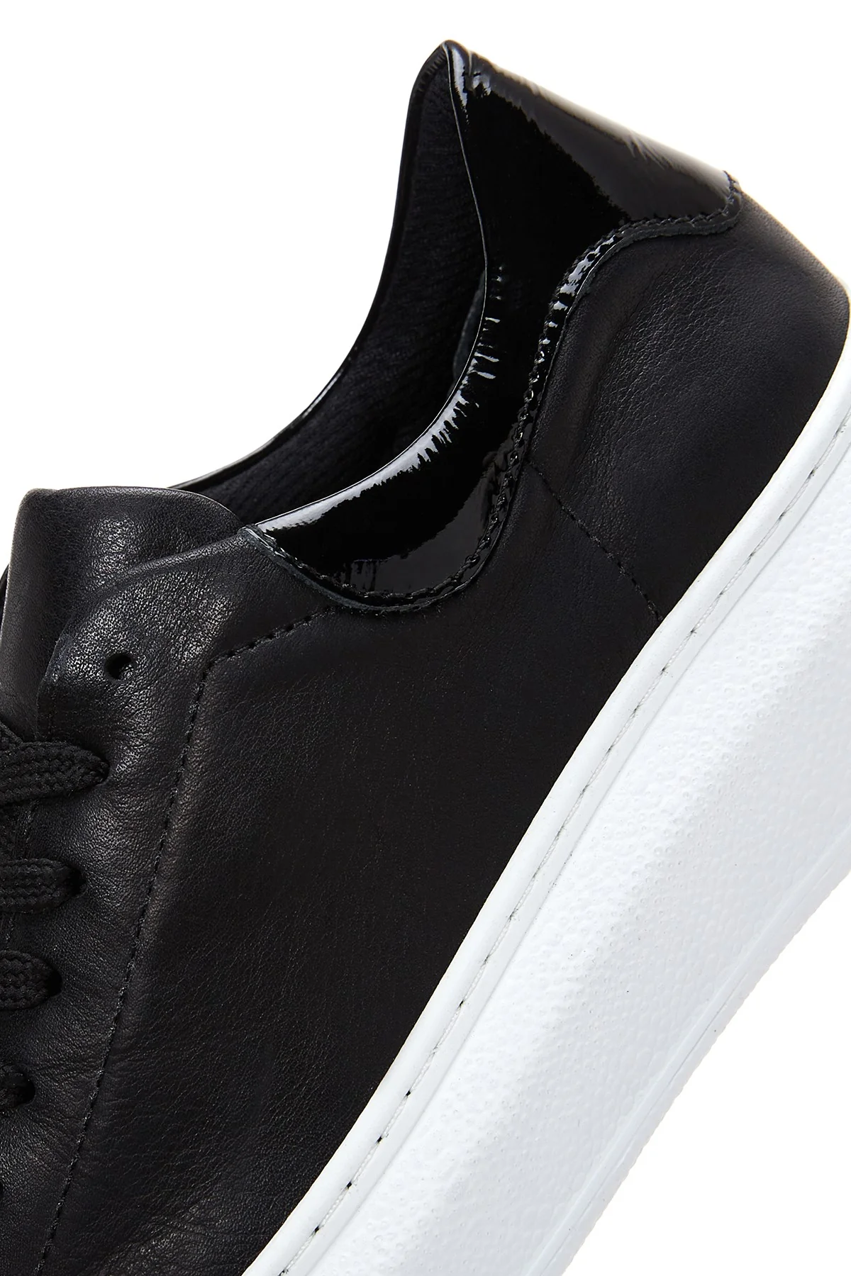 Kadın Siyah Bağcıklı Kalın Taban Deri Sneaker - Image 7