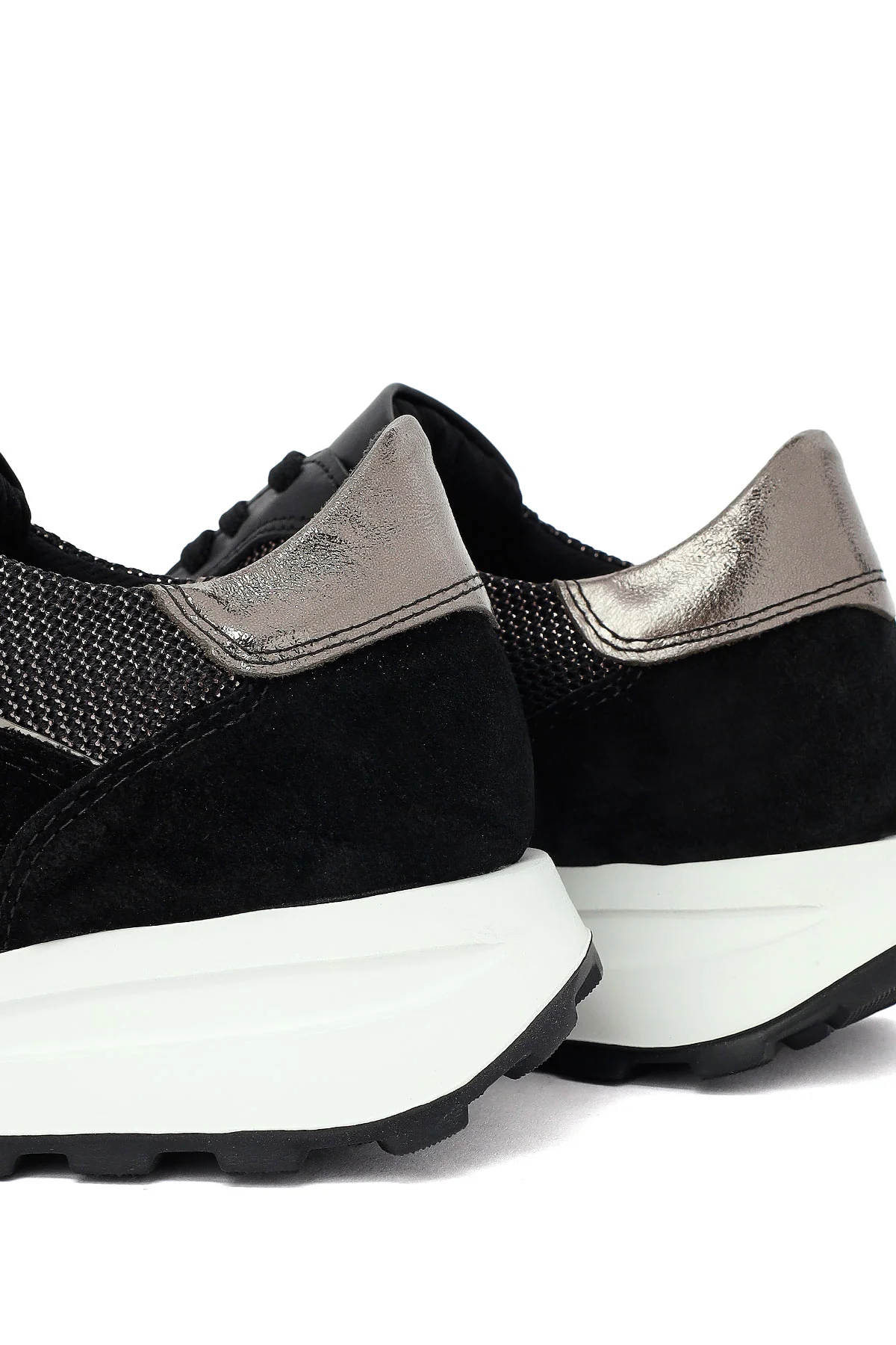 Kadın Siyah Bağcıklı Kalın Tabanlı Deri Sneaker - Image 10