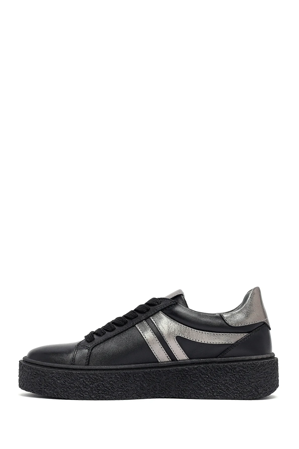 Kadın Siyah Bağcıklı Kalın Tabanlı Deri Sneaker - Image 2