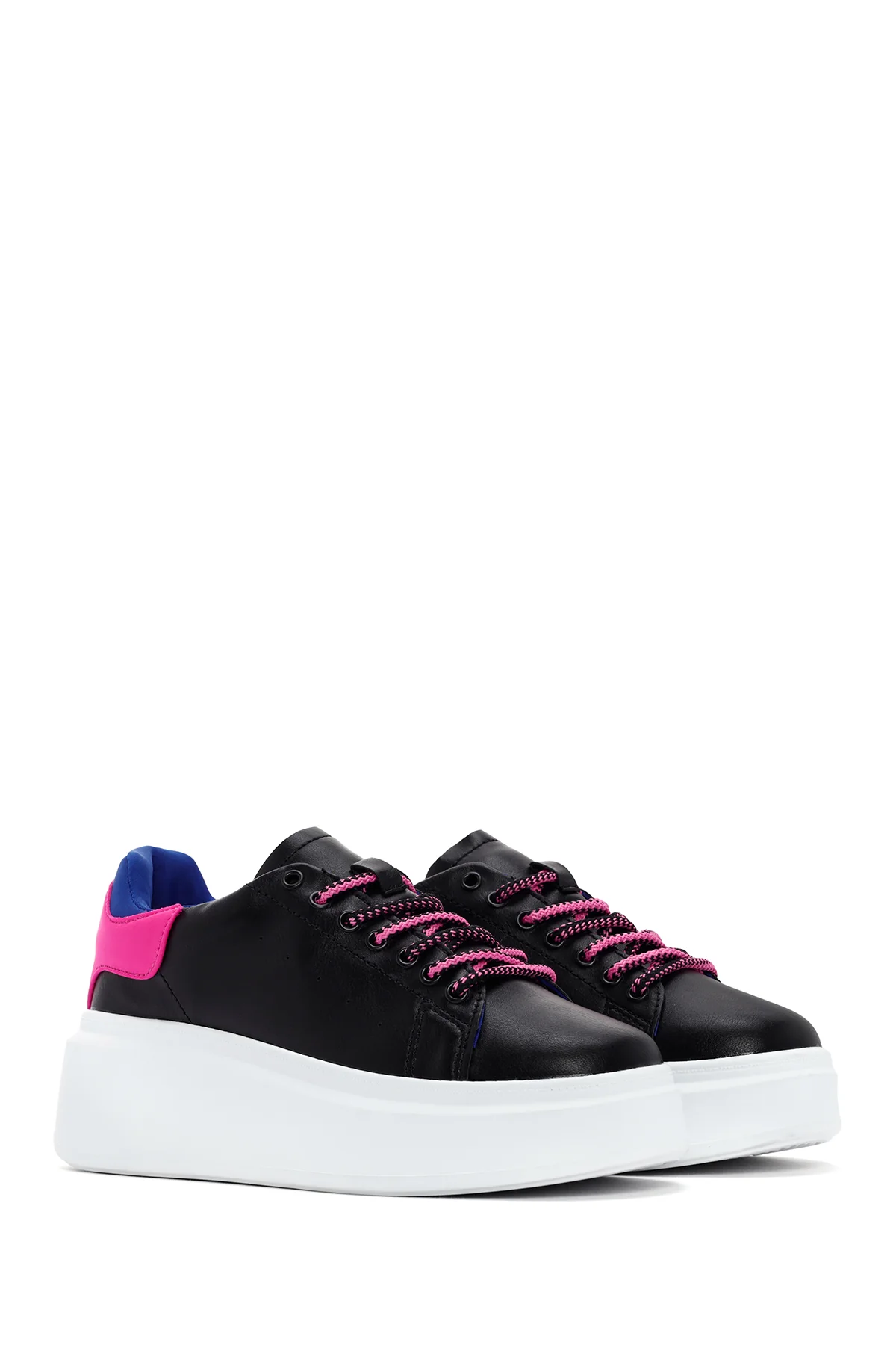 Kadın Siyah Bağcıklı Kalın Tabanlı Sneaker - Image 3