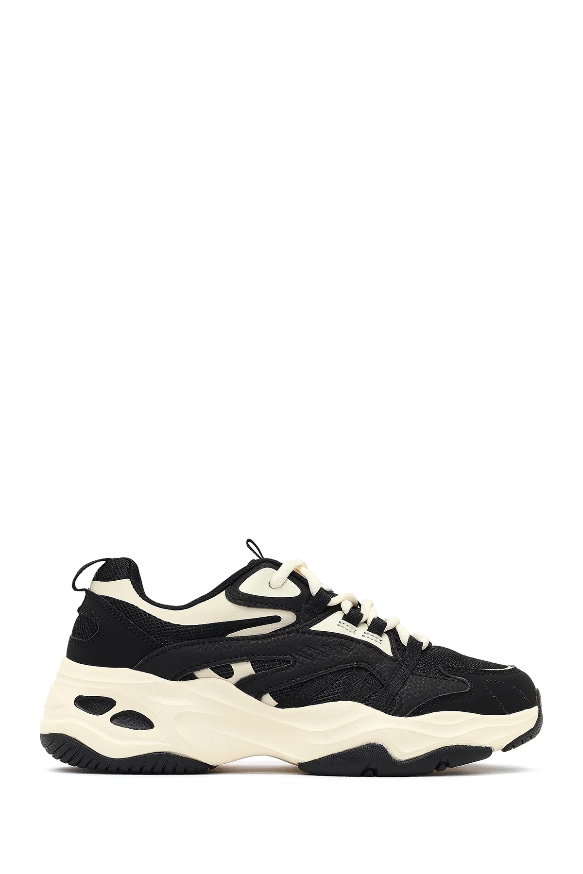 Kadın Siyah Bağcıklı Kalın Tabanlı Sneaker