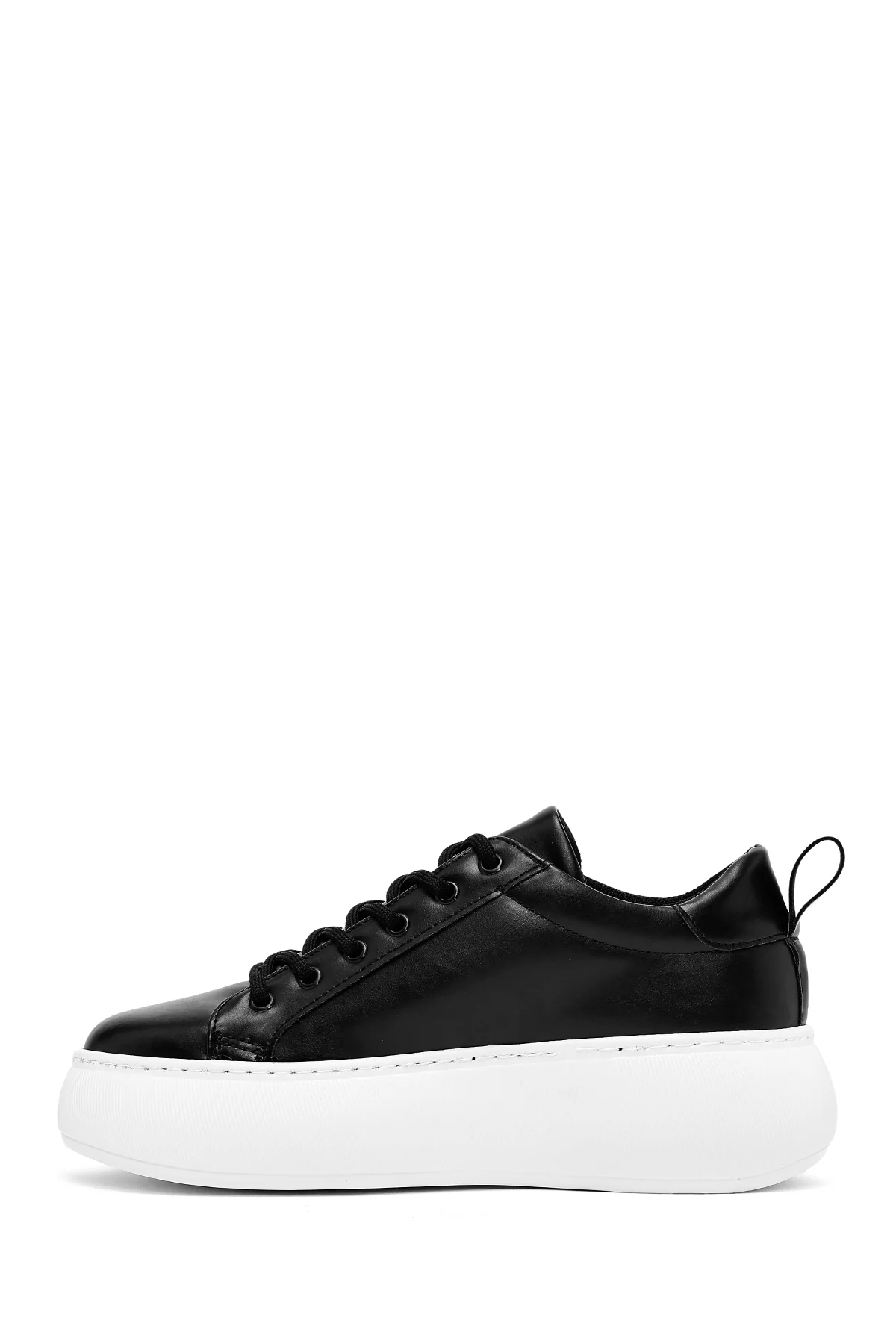 Kadın Siyah Bağcıklı Kalın Tabanlı Sneaker - Image 2