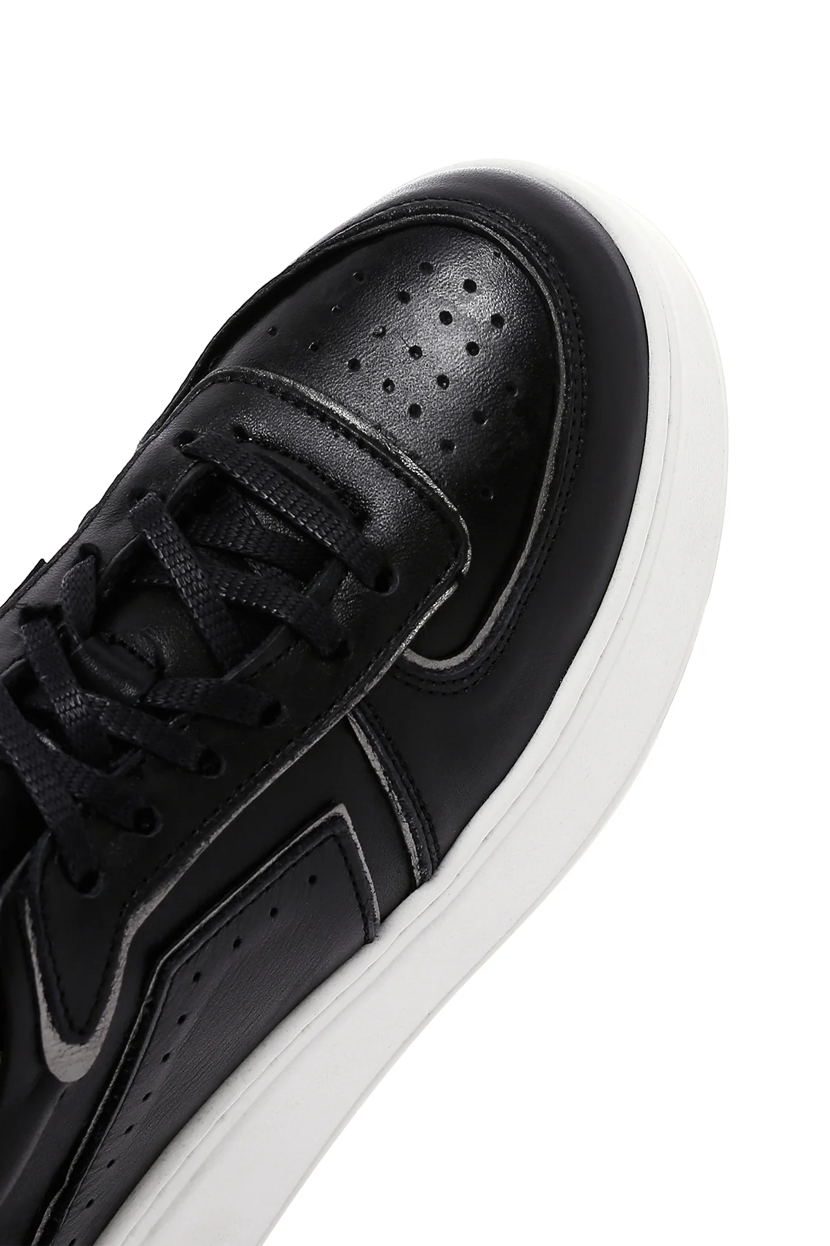 Kadın Siyah Deri Kalın Tabanlı Sneaker - Image 9