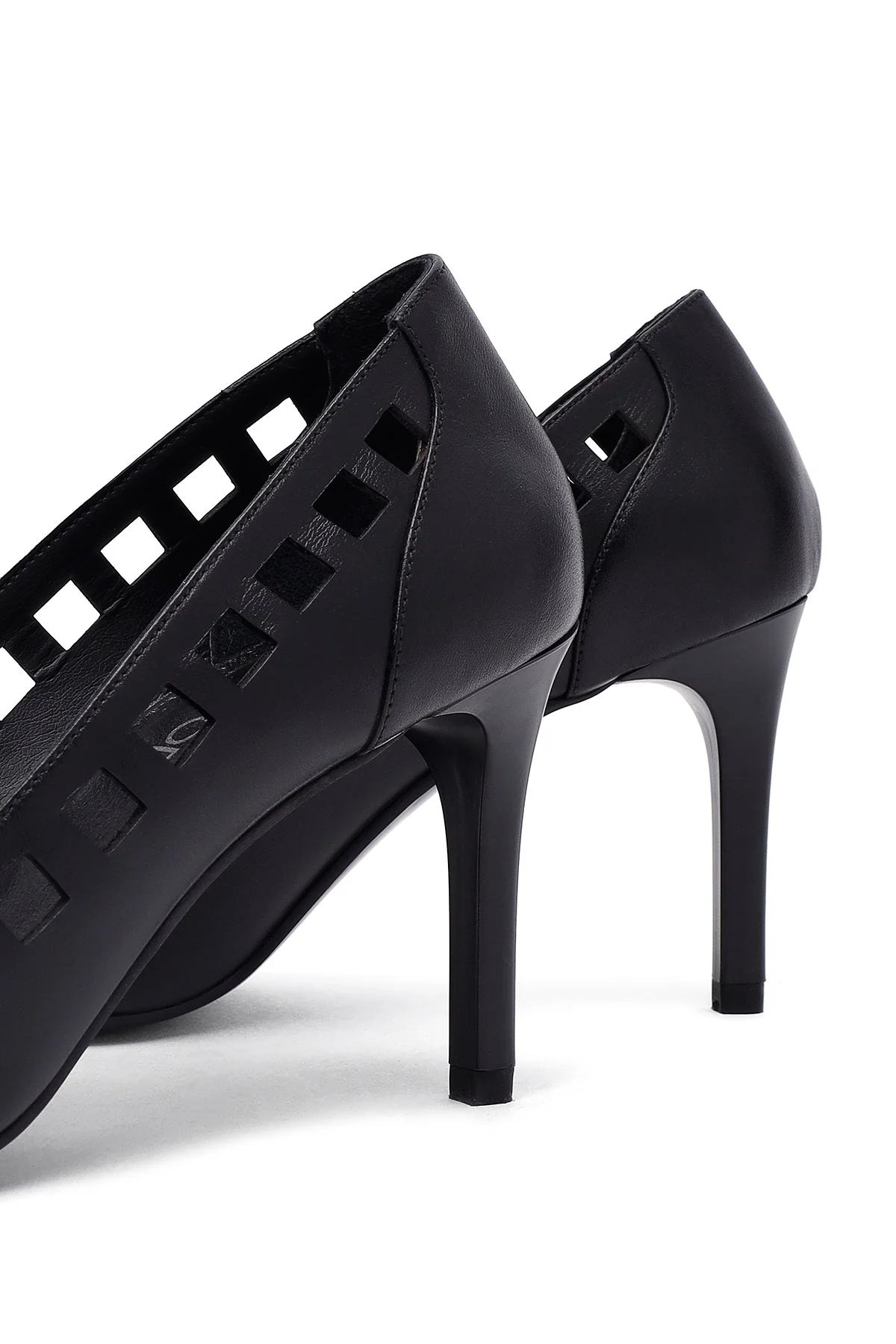 Kadın Siyah İnce Topuklu Deri Stiletto - Image 10