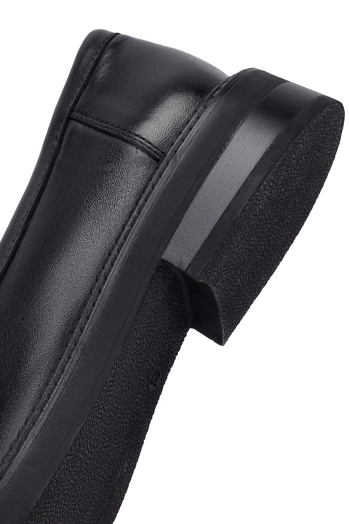 Kadın Siyah Püsküllü Deri Maskülen Loafer - Image 10