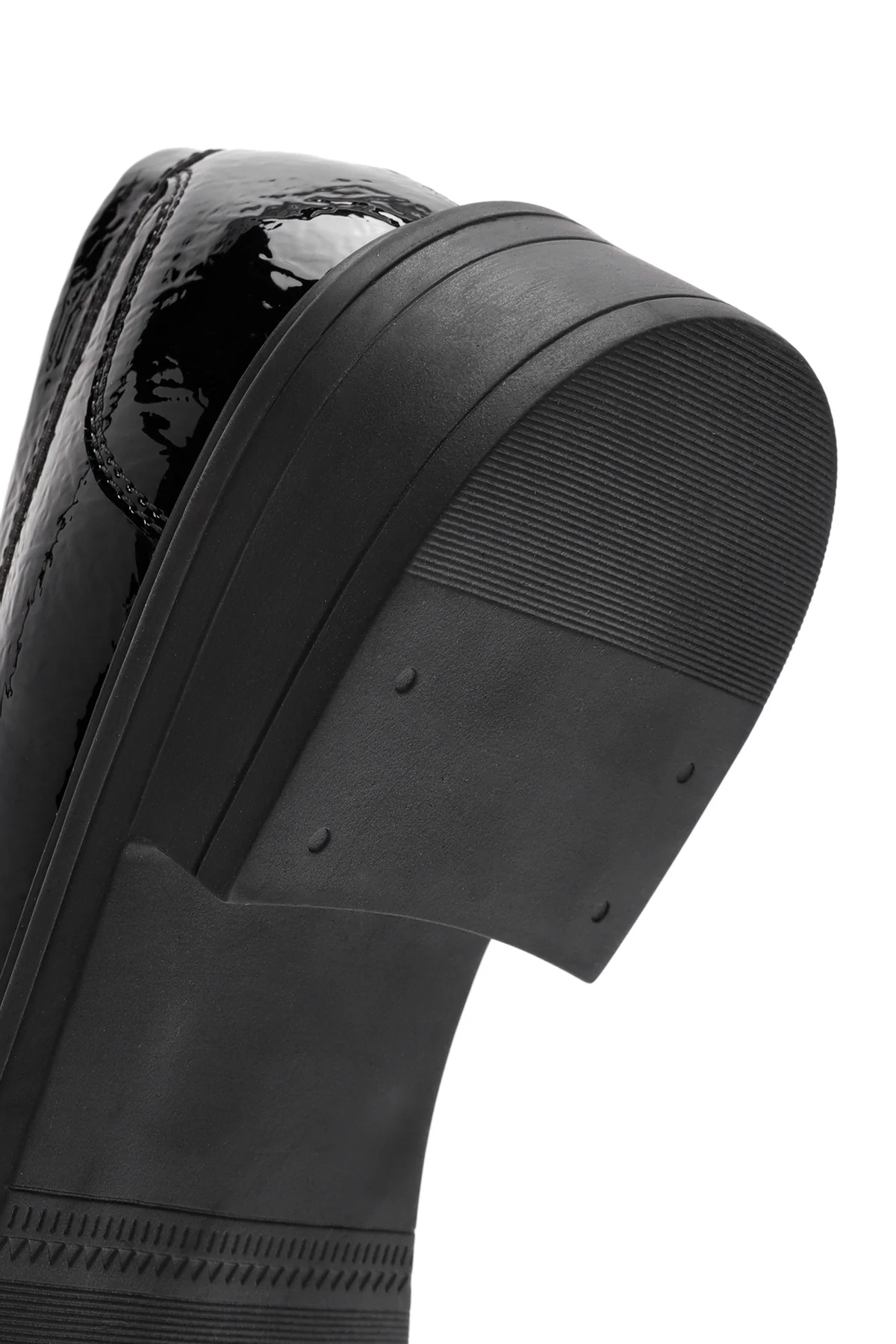 Kadın Siyah Toka Detaylı Rugan Maskülen Loafer - Image 8
